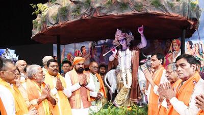 Bihar BJP leaders during Govardhan Puja function at Bapu Sabhagar in Patna on Tuesday. (Santosh Kumar/HT) Bihar BJP leaders during Govardhan Puja function at Bapu Sabhagar in Patna on Tuesday. (Santosh Kumar/HT)
