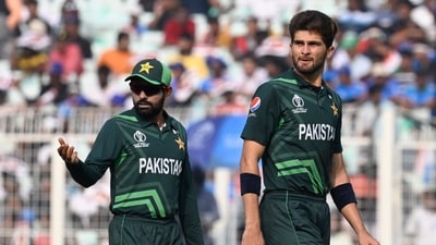 Shaheen Afridii and Babar Azam of Pakistan appeal for a wicket against England (Hindustan Times) Shaheen Afridii and Babar Azam of Pakistan appeal for a wicket against England (Hindustan Times)