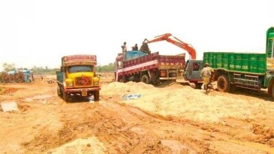 Police and mining officials often become targets for the mafia involved in illegal mining and transportation of sand. (Representative Photo) Police and mining officials often become targets for the mafia involved in illegal mining and transportation of sand. (Representative Photo)