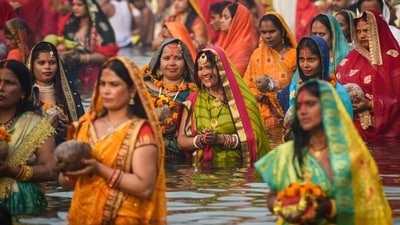 Chhath Puja 2023: Is Chhath Puja starting from November 17 or November 18? (Sanchit Khanna/ Hindustan Times) Chhath Puja 2023: Is Chhath Puja starting from November 17 or November 18? (Sanchit Khanna/ Hindustan Times)