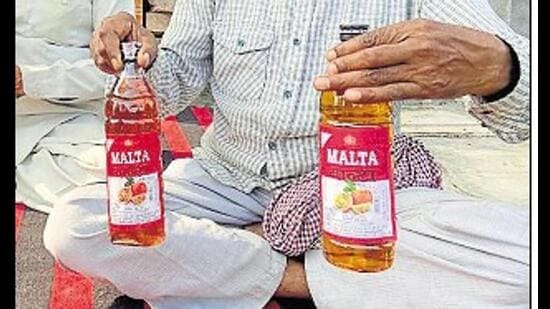 The kingpin prepared the illicit liquor with the sticker of “Malta” brand. (HT Photo)