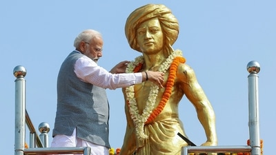 PM Modi paid floral tributes to the 25-foot tall statue of the icon at the Bhagwan Birsa Munda Memorial Park-cum-Freedom Fighter Museum, located at the Old Central Jail where he had breathed his last on June 9, 1900. (ANI) PM Modi paid floral tributes to the 25-foot tall statue of the icon at the Bhagwan Birsa Munda Memorial Park-cum-Freedom Fighter Museum, located at the Old Central Jail where he had breathed his last on June 9, 1900. (ANI)