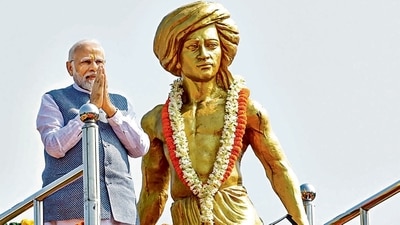 Prime Minister Narendra Modi pays tribute to the statue of freedom fighter Birsa Munda on his birth anniversary which is celebrated as Janjatiya Gaurav Diwas, at Birsa Munda Museum in Khunti on Wednesday (ANI)