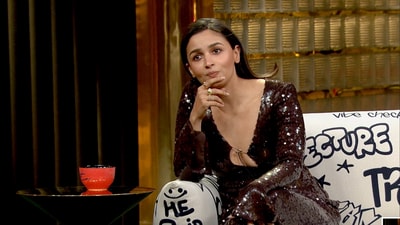 Alia Bhatt spoke about the viral video of her talking about Ranbir Kapoor asking her to wipe off her lipstick. Alia Bhatt spoke about the viral video of her talking about Ranbir Kapoor asking her to wipe off her lipstick.