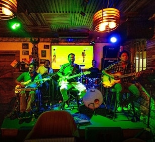 Manali-based band Shankh will perform alternative rock Bollywood songs this evening.