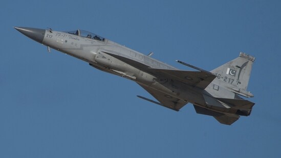 A Pakistani Air Force JF-17 Thunder flies at the Dubai Air Show in Dubai, United Arab Emirates.(AP)