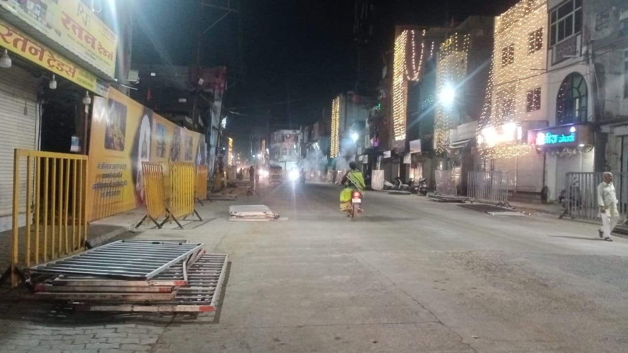 The entire stretch was cleaned up in a matter of hours. The entire stretch was cleaned up in a matter of hours.