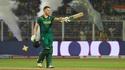 Initially, South Africa posted 212 in 49.4 overs, courtesy of a ton from David Miller (101). (Hindustan Times) Initially, South Africa posted 212 in 49.4 overs, courtesy of a ton from David Miller (101). (Hindustan Times)