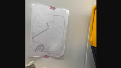 The image shows a sketch drawn by a Ryanair passenger. (X/@ameliaxasavin)