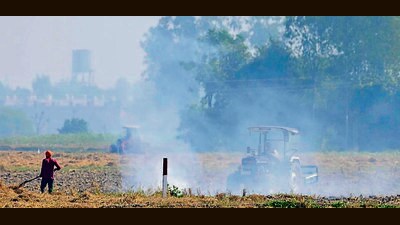The rising incidents of farm fires have taken a toll on Ludhiana’s air quality, with the air quality index (AQI) soaring as high as 336. (HT PHOTO)
