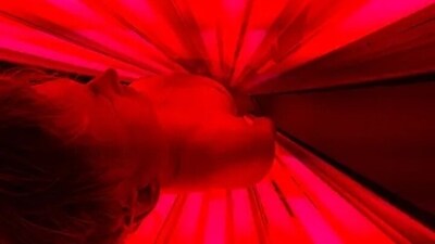 Right light therapy has been effective in stimulating mitochondrial activity – this further can help in optimising cellular processes.&nbsp; (Unsplash)