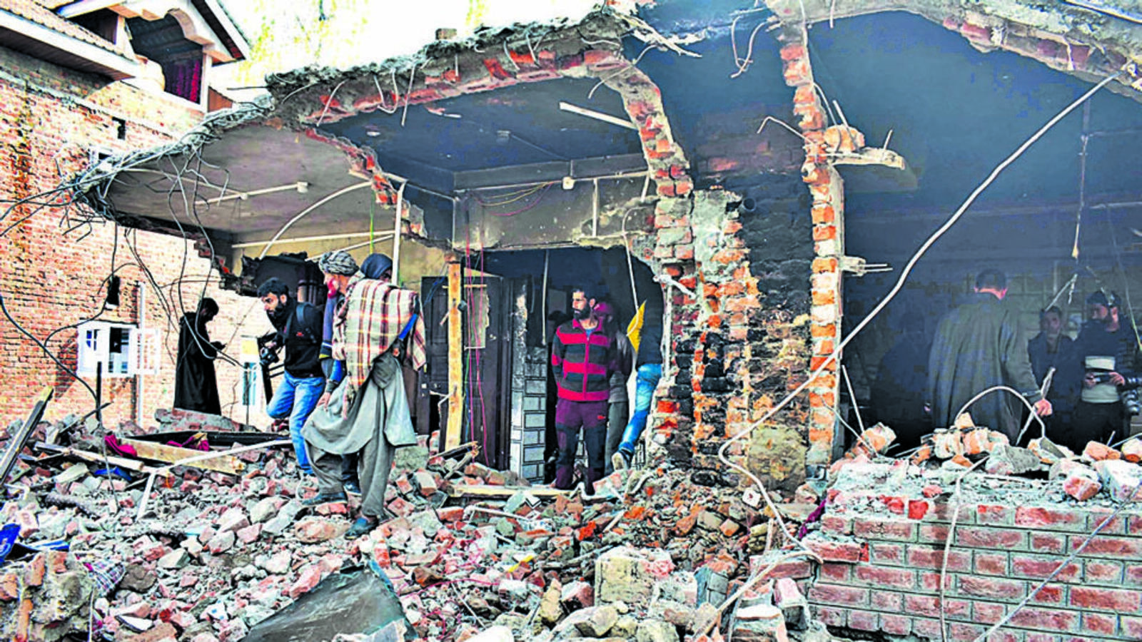 5 LeT terrorists killed in Kulgam encounter - Vimarsana News