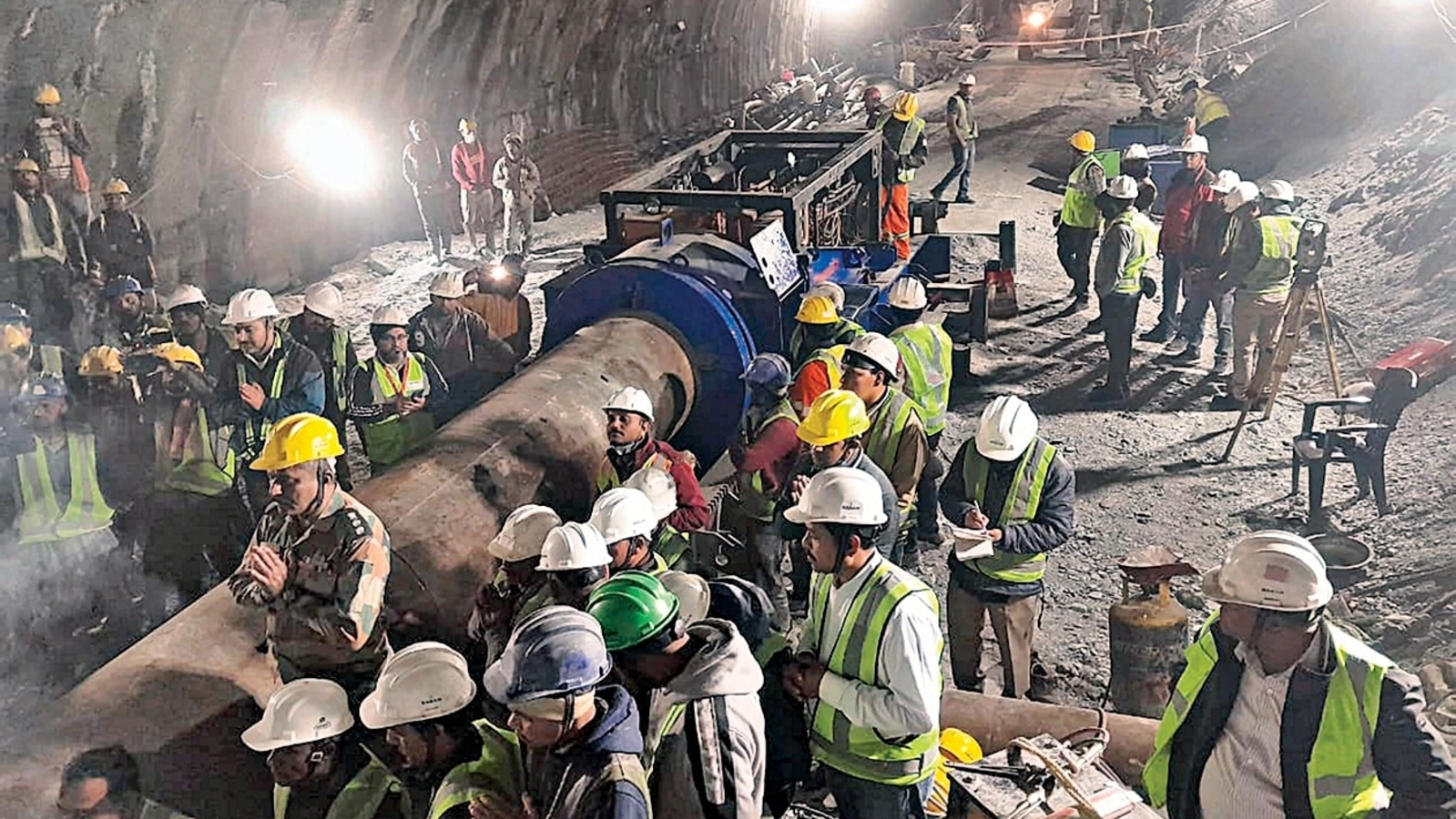 Uttarakhand tunnel collapse: Rescue op hits another hurdle on day 6 of ordeal - Vimarsana News