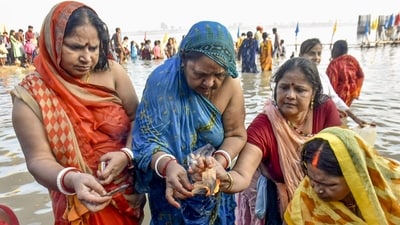 In Patna's vibrant Chhath Puja festivities, devotees enthusiastically participate in the time-honoured 'Nahay Khay' ritual and take a ceremonial dip in the holy waters of the Ganga, setting a joyous tone for the Chhath celebrations. (ANI Photo) In Patna's vibrant Chhath Puja festivities, devotees enthusiastically participate in the time-honoured 'Nahay Khay' ritual and take a ceremonial dip in the holy waters of the Ganga, setting a joyous tone for the Chhath celebrations. (ANI Photo)