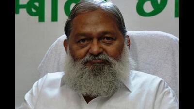 Haryana home minister Anil Vij has directed Gurugram police commissioner to nab the accused who allegedly charged  ₹30 lakh from two female students aspiring to join MBBS course in a medical college of West Bengal. (HT File Photo)