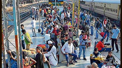 The rush of passengers due to Chhath Pooja at the Ludhiana railway station on Friday. (Gurpreet Singh/HT) The rush of passengers due to Chhath Pooja at the Ludhiana railway station on Friday. (Gurpreet Singh/HT)