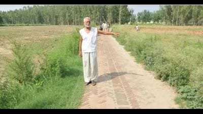 A barren agriculture land that was shown as a residential colony to get higher compensation, in Piplanwala village on the outskirts of Hoshiarpur.(HT File Photo) A barren agriculture land that was shown as a residential colony to get higher compensation, in Piplanwala village on the outskirts of Hoshiarpur.(HT File Photo)
