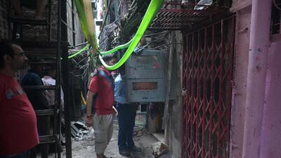 Mumbai, India - Nov 18, 2023 : 8 people were injured after a cylinder blast in Filtar Galli Gazdhar bandh, Khar, in Mumbai, India, Saturday, Nov 18, 2023. (Photo by Vijay Bate/HT Photo) Mumbai, India - Nov 18, 2023 : 8 people were injured after a cylinder blast in Filtar Galli Gazdhar bandh, Khar, in Mumbai, India, Saturday, Nov 18, 2023. (Photo by Vijay Bate/HT Photo)