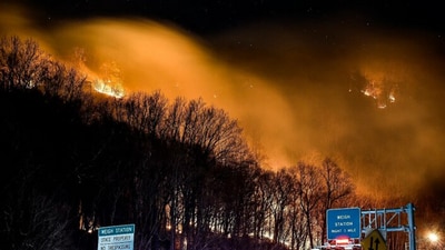 “For public and firefighter safety, the Appalachian Trail is closed from Interstate 40 to Max Patch,” said the forest officials.