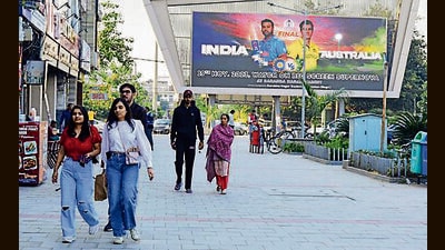 The 50x20 ft screen installed at Sarabha Nagar market. (MANISH/HT) The 50x20 ft screen installed at Sarabha Nagar market. (MANISH/HT)