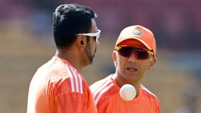 Ravichandran Ashwin in conversation with Rahul Dravid. (Reuters)