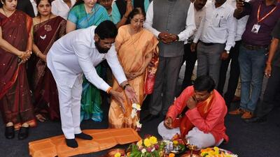 Thane, India - November,19, 2023: Bharat Ratna Lata Mangeshkar Sangeet Vidyalaya (Gurukul) to be set up at Thane Vartak Nagar Bhoomipujan event of the work of this music school was done by the Chief Minister of Maharashtra, Eknath Shinde with Usha Mangeshkar ( right side) ,in Thane, in Mumbai, India, on, Sunday, November ,19, 2023. ( Praful Gangurde / HT Photo )