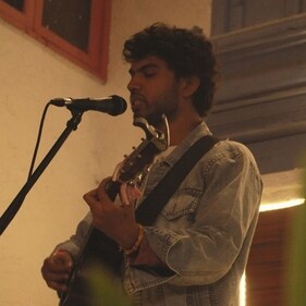 Delhi-based singer-songwriter Harsh Barar writes and sings in both English and Hindi. Delhi-based singer-songwriter Harsh Barar writes and sings in both English and Hindi.