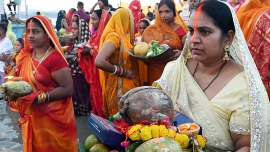 For Usha Arghya devotees wake up few hours before sunrise to make all the preparations for the morning rituals. (ANI Photo) (Pitamber Newar)