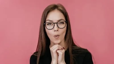 Internal vibration can give us the feeling of being safe. Making sound with our mouth or pressing our hands against our ears and exhaling with sound can help. (Unsplash) Internal vibration can give us the feeling of being safe. Making sound with our mouth or pressing our hands against our ears and exhaling with sound can help. (Unsplash)