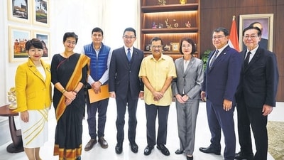 Delhi CM Arvind Kejriwal with the delegation from Fukuoka prefecture on Monday. (HT PHOTO) Delhi CM Arvind Kejriwal with the delegation from Fukuoka prefecture on Monday. (HT PHOTO)