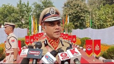 IG SSB Ratan Sanjay talking to mediapersons in Gorakhpur on Monday (HT Photo)