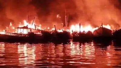 The fire erupted in one of the boats harboured at a jetty around midnight, triggering in an explosion of its diesel engine. (X/@ANI) The fire erupted in one of the boats harboured at a jetty around midnight, triggering in an explosion of its diesel engine. (X/@ANI)