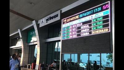 There has been a huge rush at the airport for incoming and outgoing travellers after the Diwali holidays. (HT PHOTO) There has been a huge rush at the airport for incoming and outgoing travellers after the Diwali holidays. (HT PHOTO)
