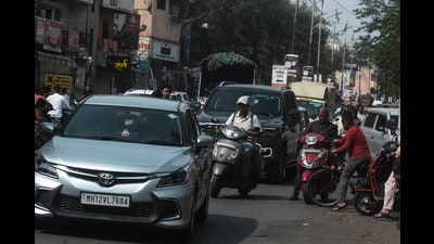 According to Pune traffic police data, of the 4.4 million vehicle owners in the city, only 0.9 million have PUC certificate. (HT PHOTO) According to Pune traffic police data, of the 4.4 million vehicle owners in the city, only 0.9 million have PUC certificate. (HT PHOTO)