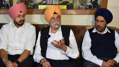 Agri economist and Padma Bhushan awardee Sardara Singh Johl interacting with media at his house in Ludhiana. (Manish/HT) Agri economist and Padma Bhushan awardee Sardara Singh Johl interacting with media at his house in Ludhiana. (Manish/HT)