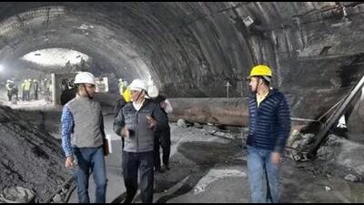 The information and broadcasting ministry has advised media to be cautious and sensitive while reporting on the tunnel rescue. (HT Photo) The information and broadcasting ministry has advised media to be cautious and sensitive while reporting on the tunnel rescue. (HT Photo)