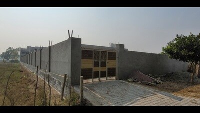 The land measuring more than two bighas or 2,000 square yards is located adjacent to the Ring Road near Bir Talab village on the city’s periphery. (HT photo) The land measuring more than two bighas or 2,000 square yards is located adjacent to the Ring Road near Bir Talab village on the city’s periphery. (HT photo)