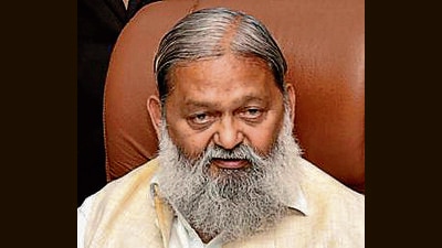 Vij had also directed the DGP to hand over the investigations of these FIRs pending with 372 IOs to the concerned deputy superintendents of police (DSPs) and finish the probe in a month. (HT File) Vij had also directed the DGP to hand over the investigations of these FIRs pending with 372 IOs to the concerned deputy superintendents of police (DSPs) and finish the probe in a month. (HT File)