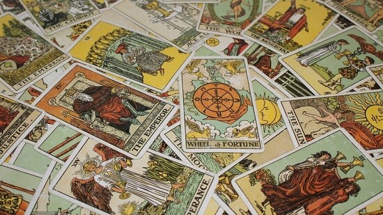 Read about your daily tarot prediction for November 21, 2023. (Pixabay)