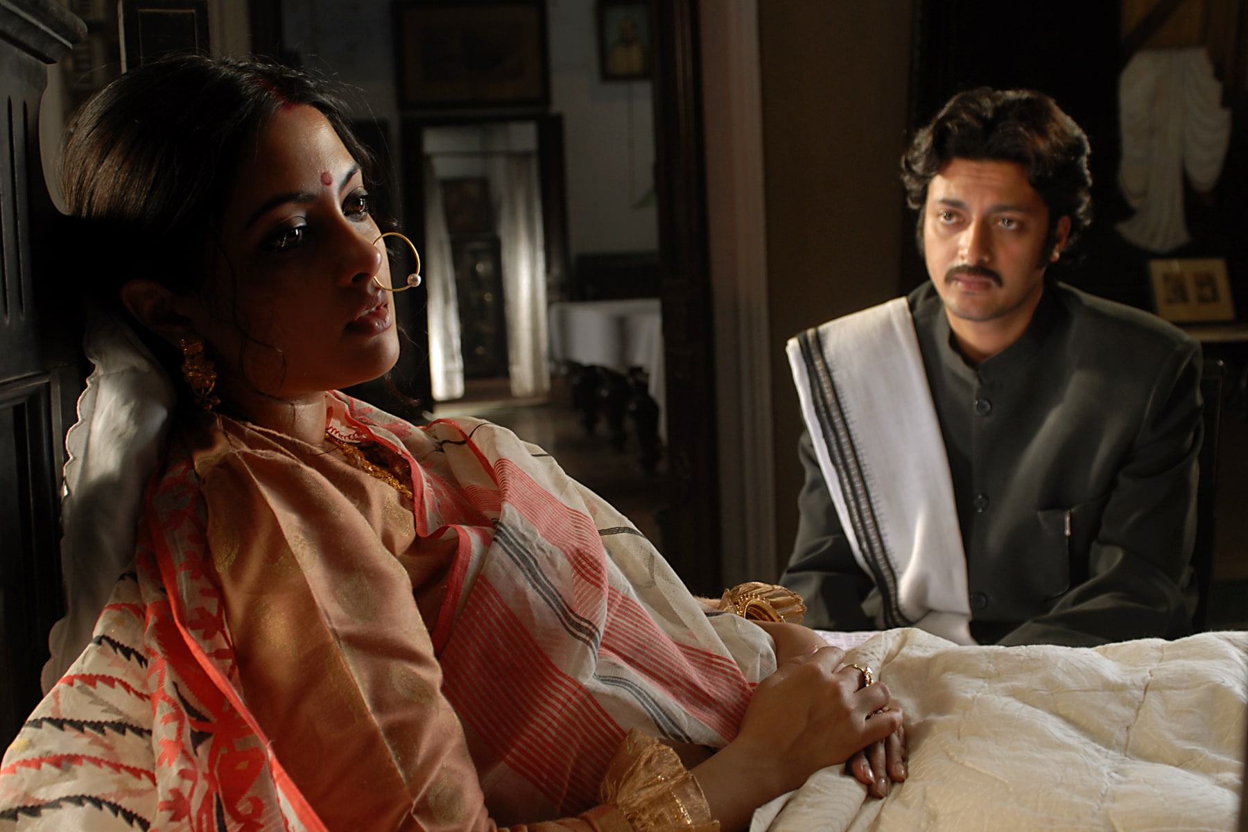 A scene from Rituparno Ghosh’s Naukadubi (Hindustan Times Archive) A scene from Rituparno Ghosh’s Naukadubi (Hindustan Times Archive)