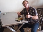 Jonty Rhodes enjoying food at an eatery in Bengaluru. Jonty Rhodes enjoying food at an eatery in Bengaluru.