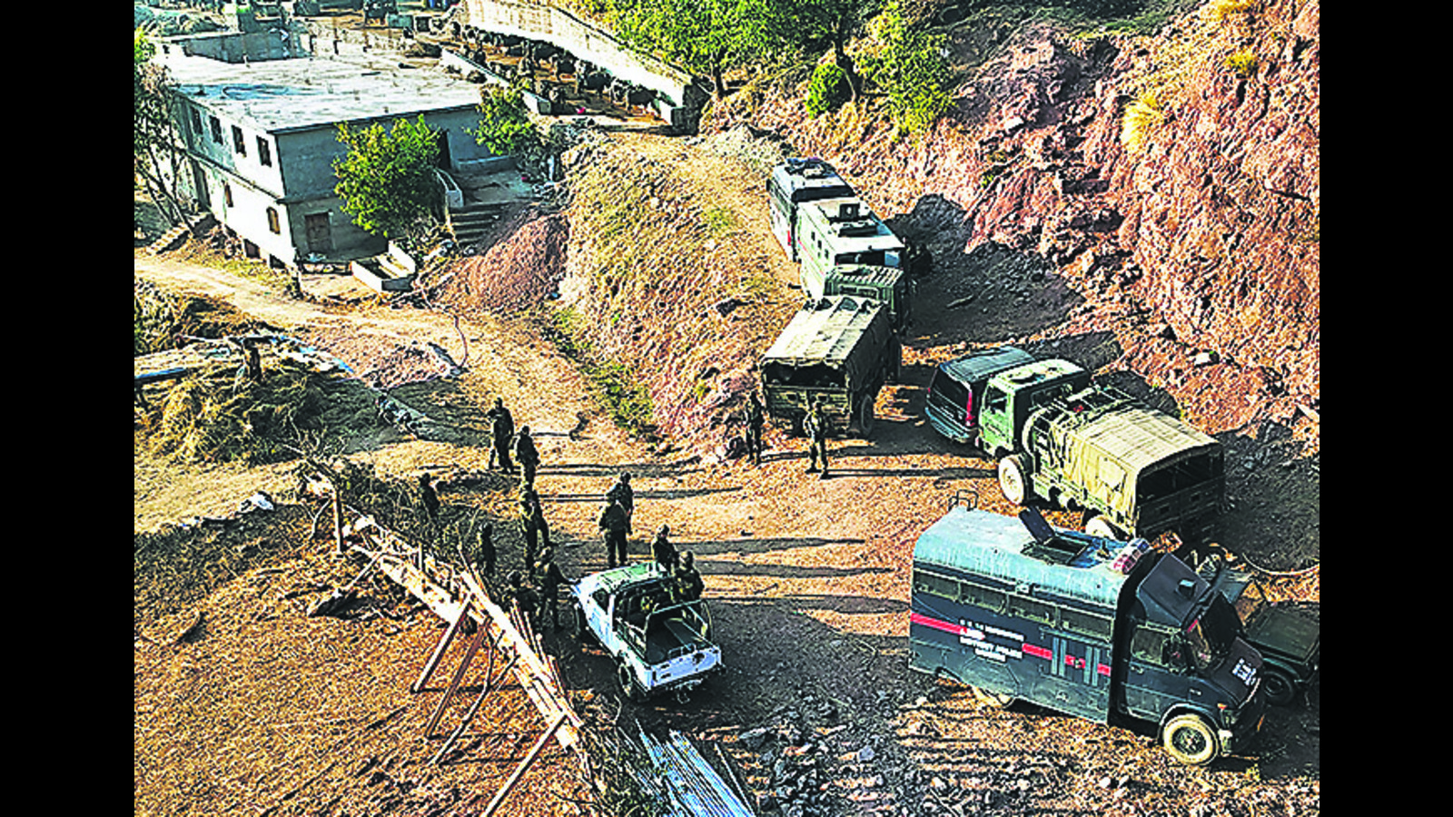 2 Captains, 2 soldiers killed in J&K gunfight - Vimarsana News