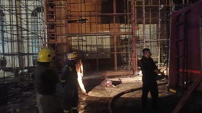 Although there were at least 30 to 40 workers at the hall, everyone ran outside on noticing the fire. (HT Photo) Although there were at least 30 to 40 workers at the hall, everyone ran outside on noticing the fire. (HT Photo)