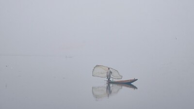 The Srinagar weather department said that there is a possibility of rain and snow at scattered places during the period of November 27-30. (PTI) The Srinagar weather department said that there is a possibility of rain and snow at scattered places during the period of November 27-30. (PTI)