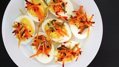 Devilled eggs: One of the no-hassle recipes that also taste delicious are devilled eggs that are popularly eaten during Thanksgiving and other holiday meals. To make them eggs are hard-boiled and filled with a filling of mayonnaise, mustard, salt and pepper. This can be an amazing starter for the Thanksgiving dinner. (Pixabay) Devilled eggs: One of the no-hassle recipes that also taste delicious are devilled eggs that are popularly eaten during Thanksgiving and other holiday meals. To make them eggs are hard-boiled and filled with a filling of mayonnaise, mustard, salt and pepper. This can be an amazing starter for the Thanksgiving dinner. (Pixabay)