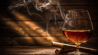 6. Conditions of BP Measurements:&nbsp;One should drink, eat, smoke or exercise 30 minutes before measuring blood pressure. The bladder should be empty. (Unsplash)
