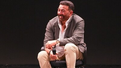 Sunny Deol gets emotional at IFFI Goa Sunny Deol gets emotional at IFFI Goa
