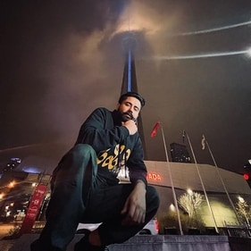 Amritsar-based singer Varinder Brar will belt out some hit Punjabi numbers tonight. Amritsar-based singer Varinder Brar will belt out some hit Punjabi numbers tonight.