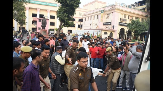 Police personnel at the scene of the incident, in Lucknow, on Wednesday. (HT Photo)