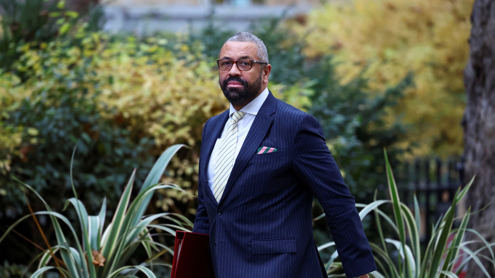 UK committed to reducing legal migration, says home secretary | World News - Vimarsana News